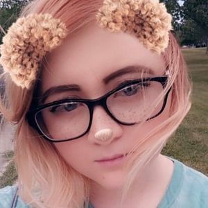 Meet your Posher, Kira